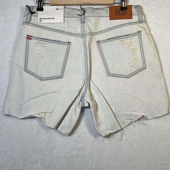 BDG Dropped waist‎ destroy Denim Women’s Shorts-NWT-size 28 - Picture 5 of 7